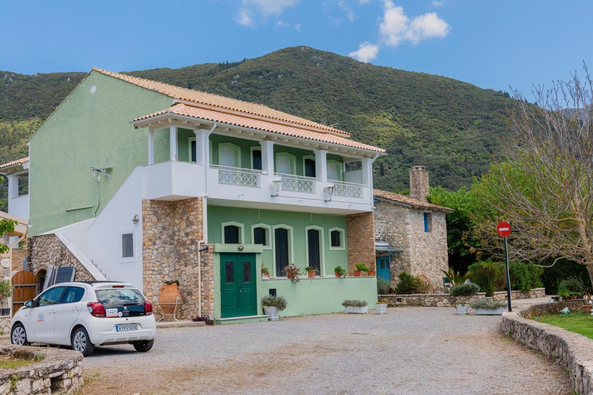 Aparthotel Valentino Corfu 3*
