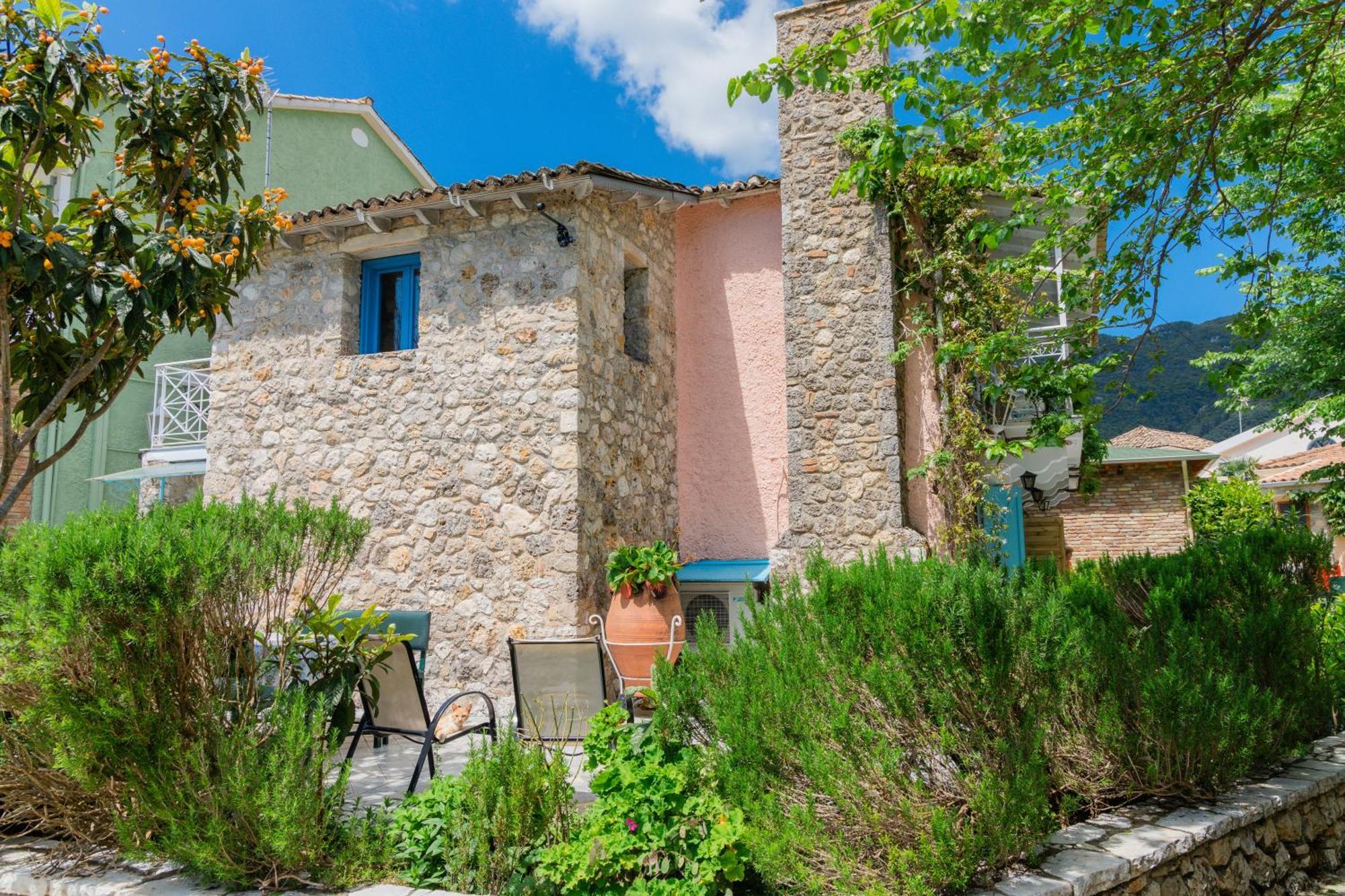 Valentino Corfu Aparthotel Ýpsos