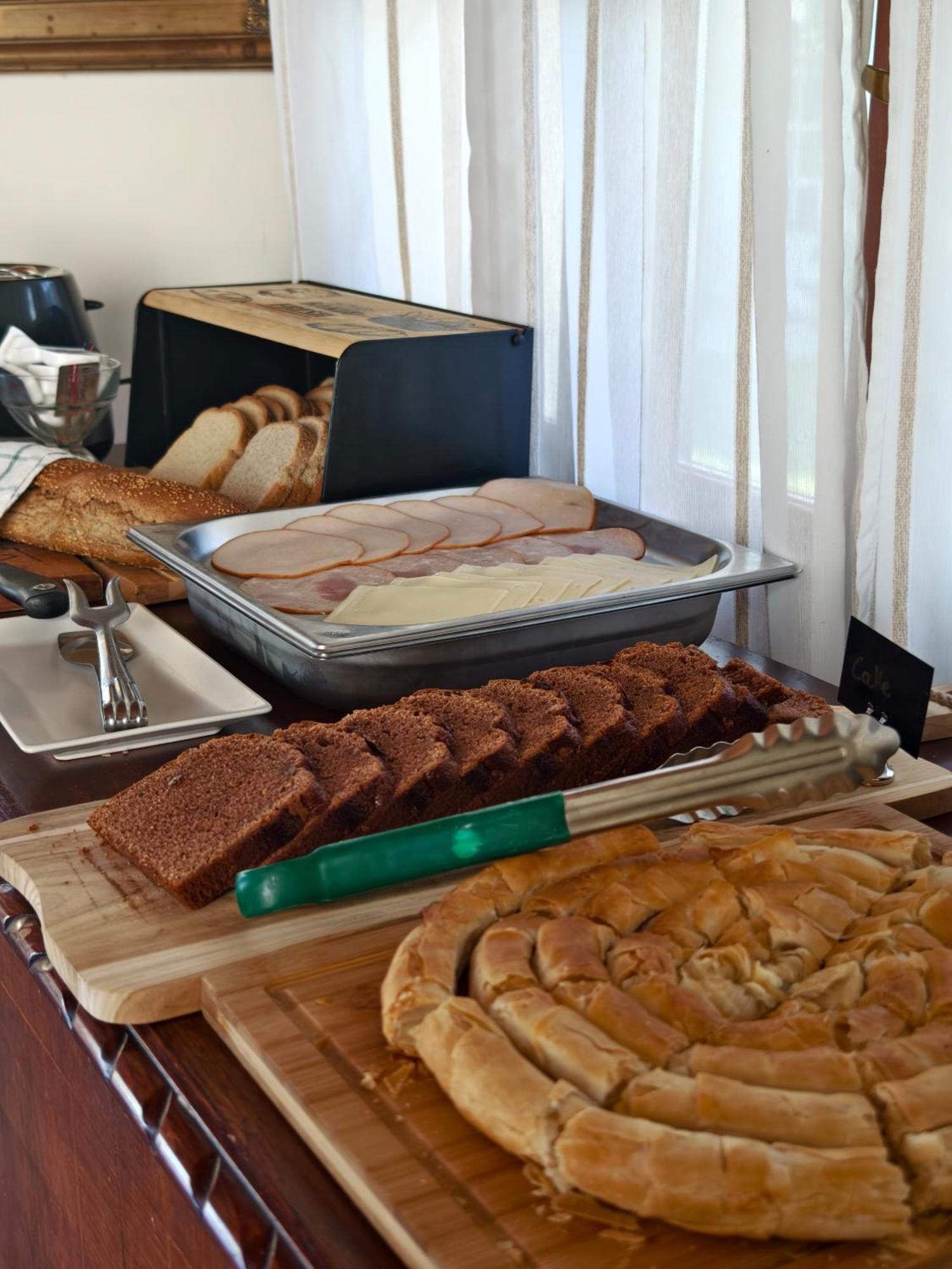 Aparthotel Valentino Corfu 3*