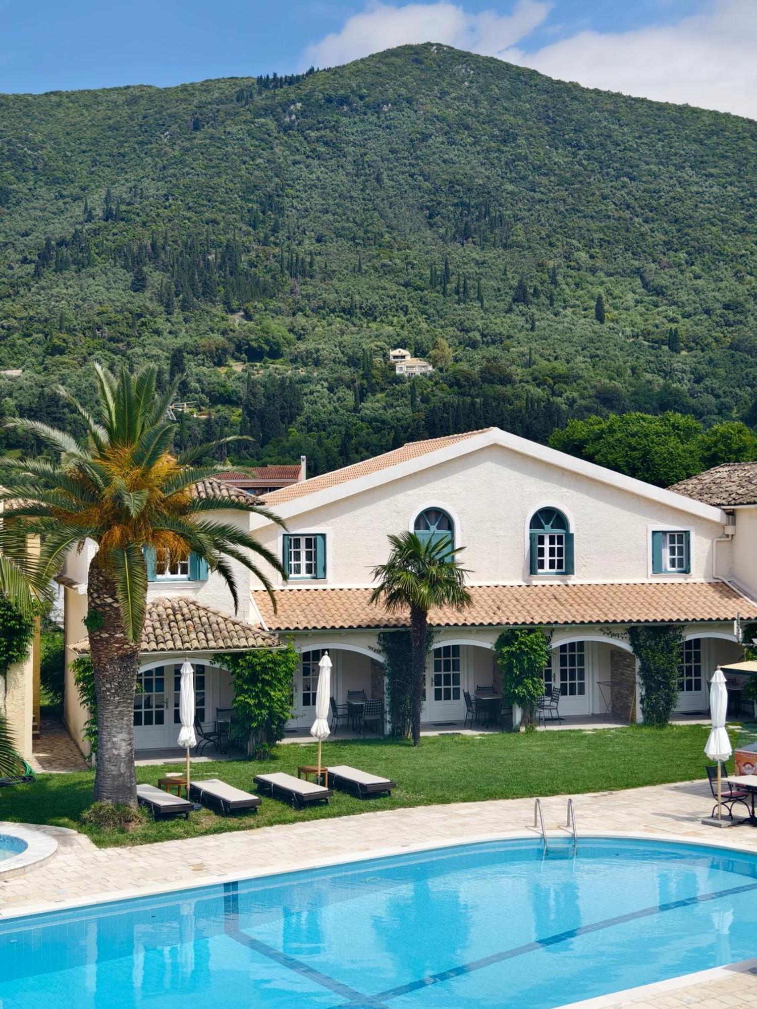 Aparthotel Valentino Corfu